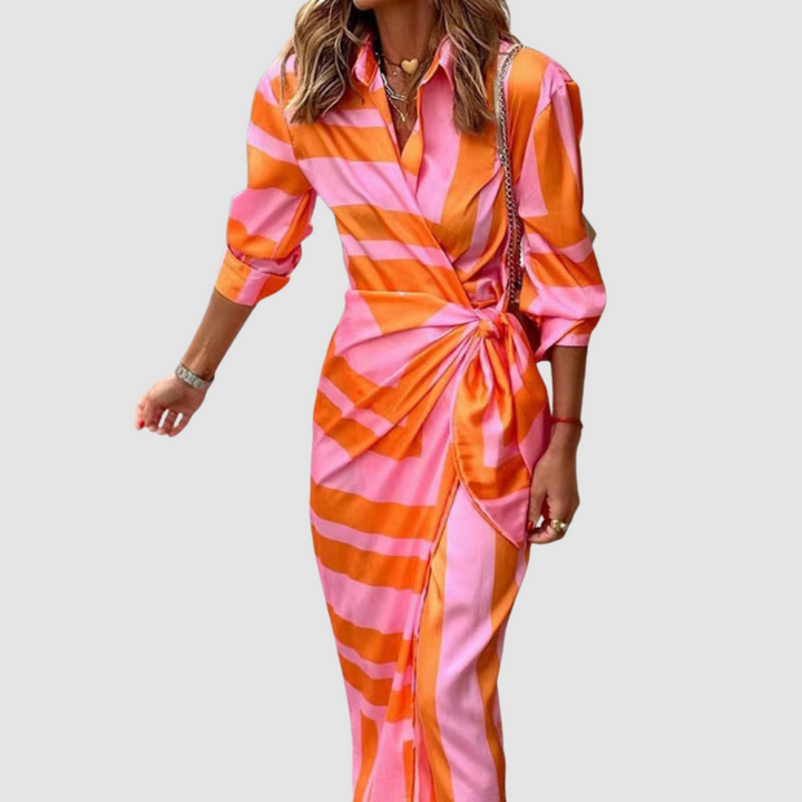Elegantes Gestreiftes Kleid