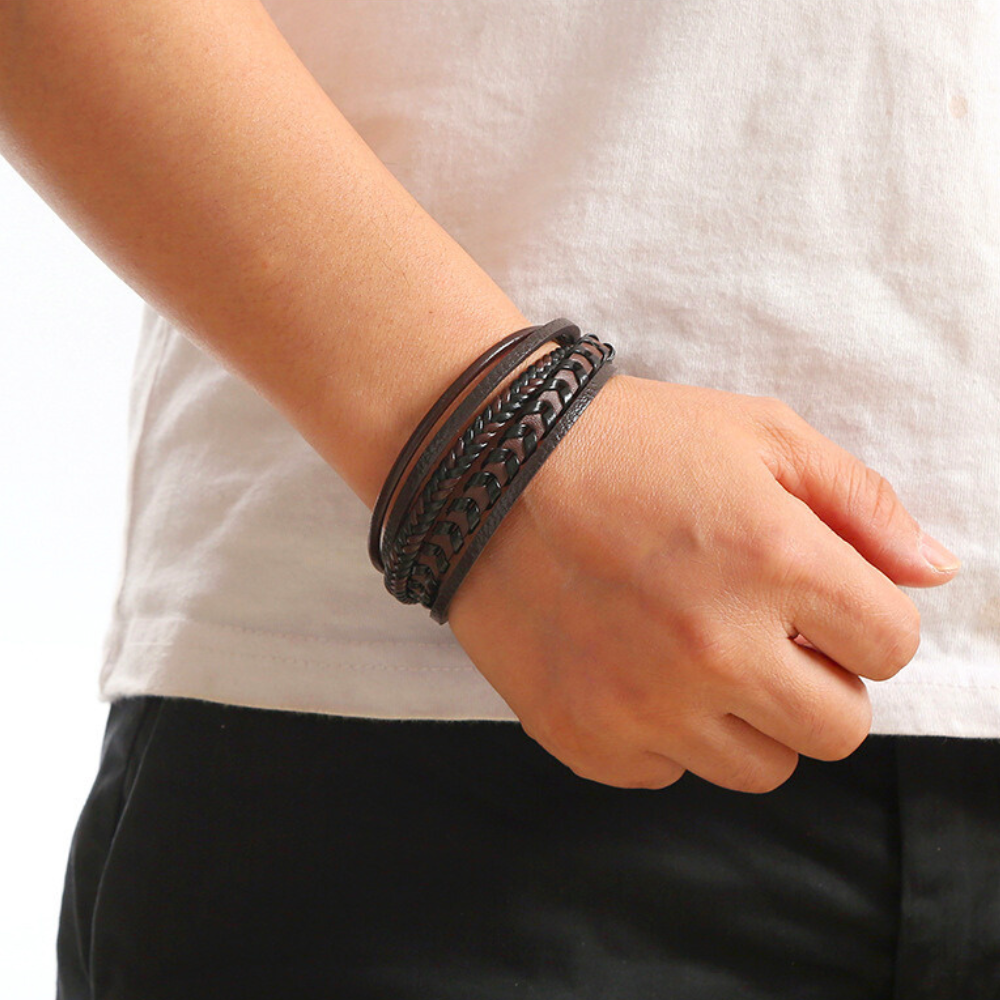 Lederarmband für Herren – robust, stilvoll und zeitlos