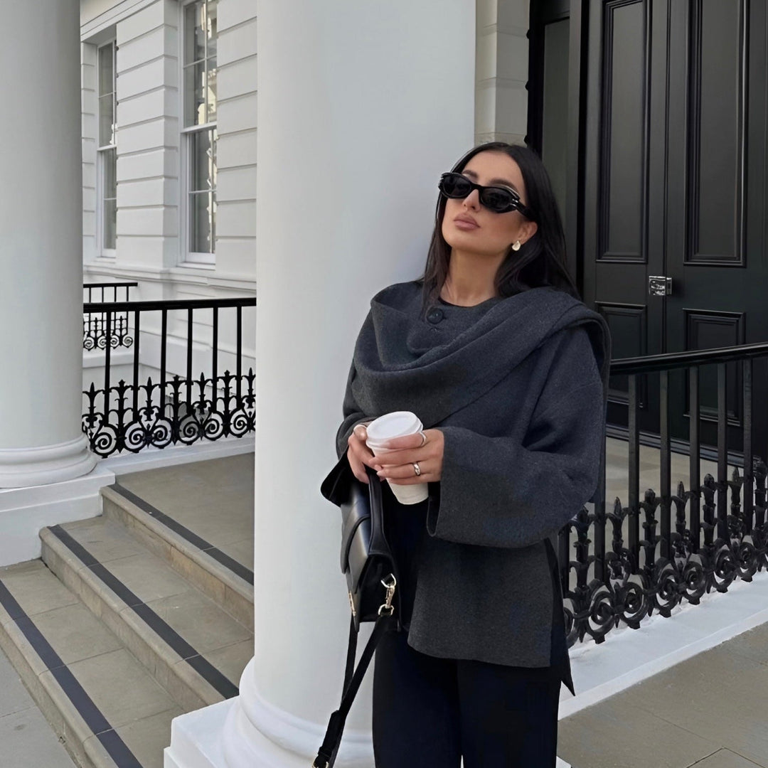 Sophia I Cape Mantel