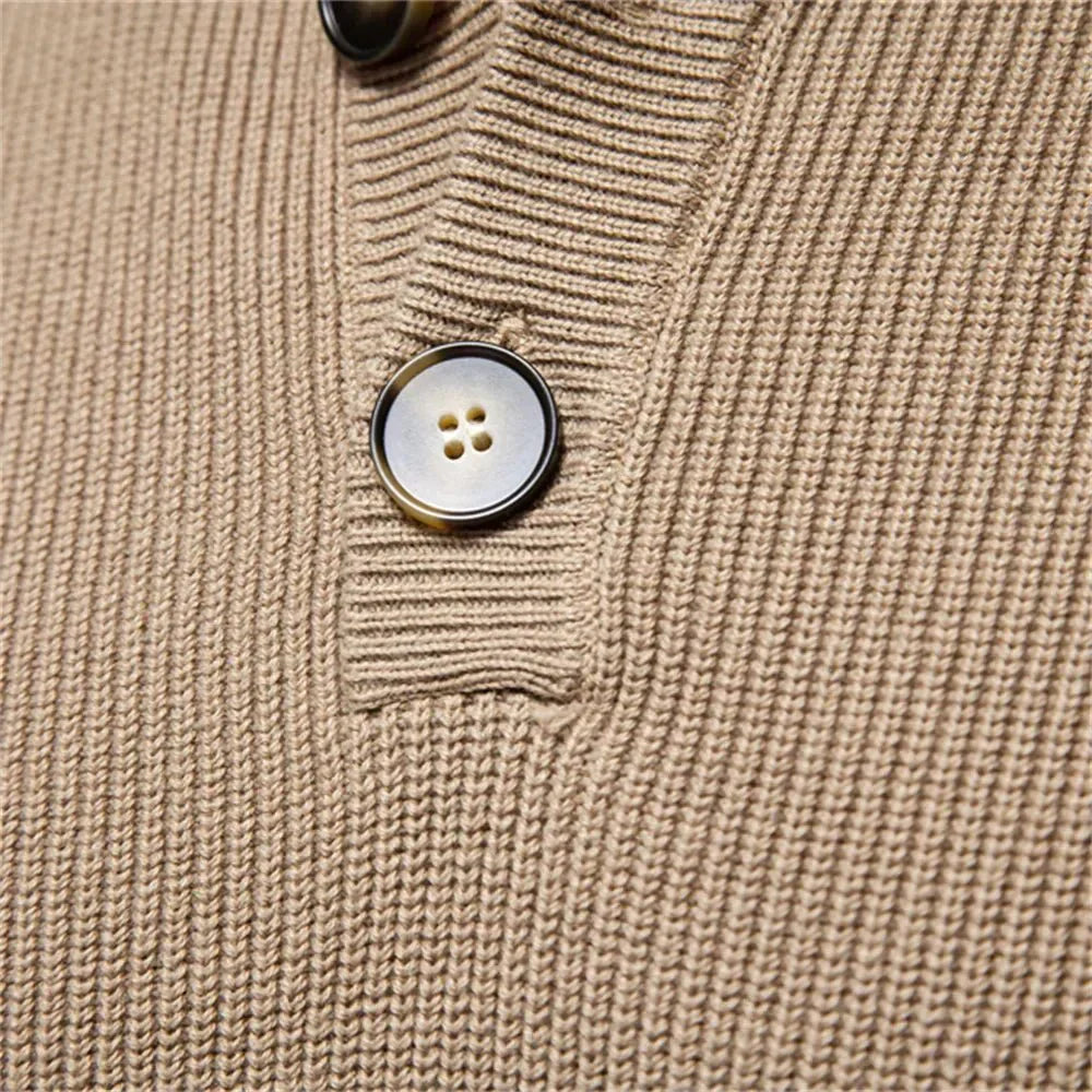 Konrad - Stilvoller Herrenpullover mit Knopfdesign