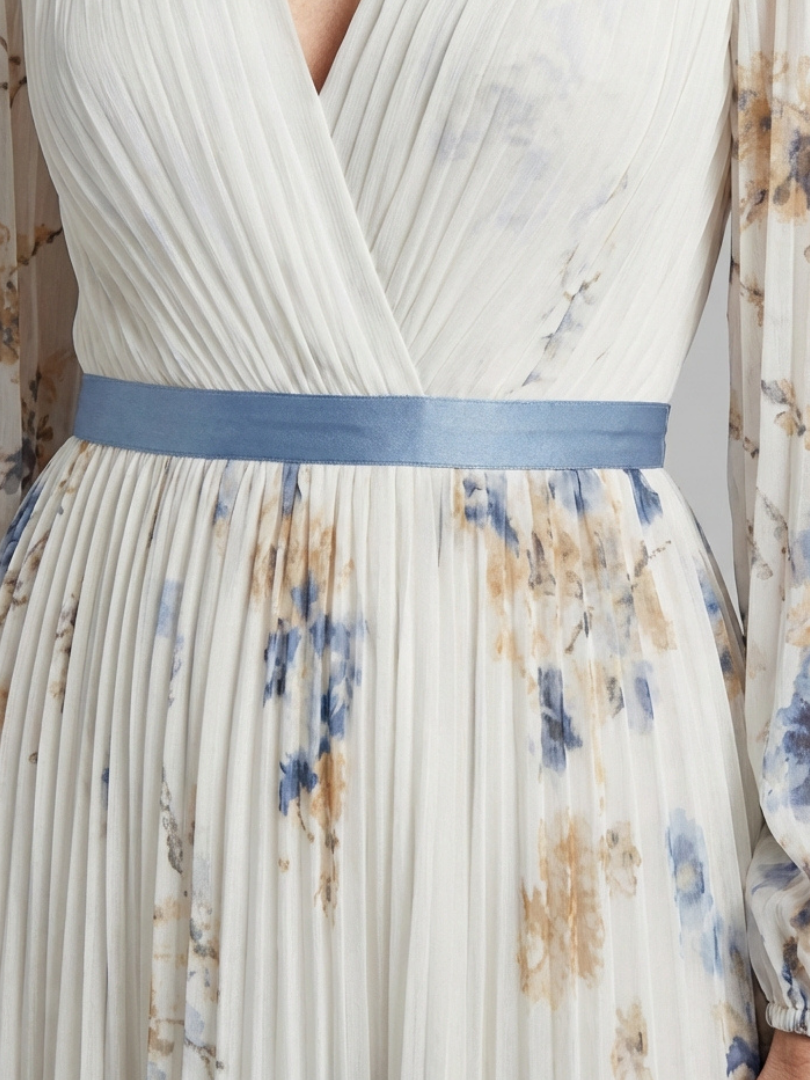 Maxikleid mit langen Ärmeln und V-Ausschnitt im Blumenmuster