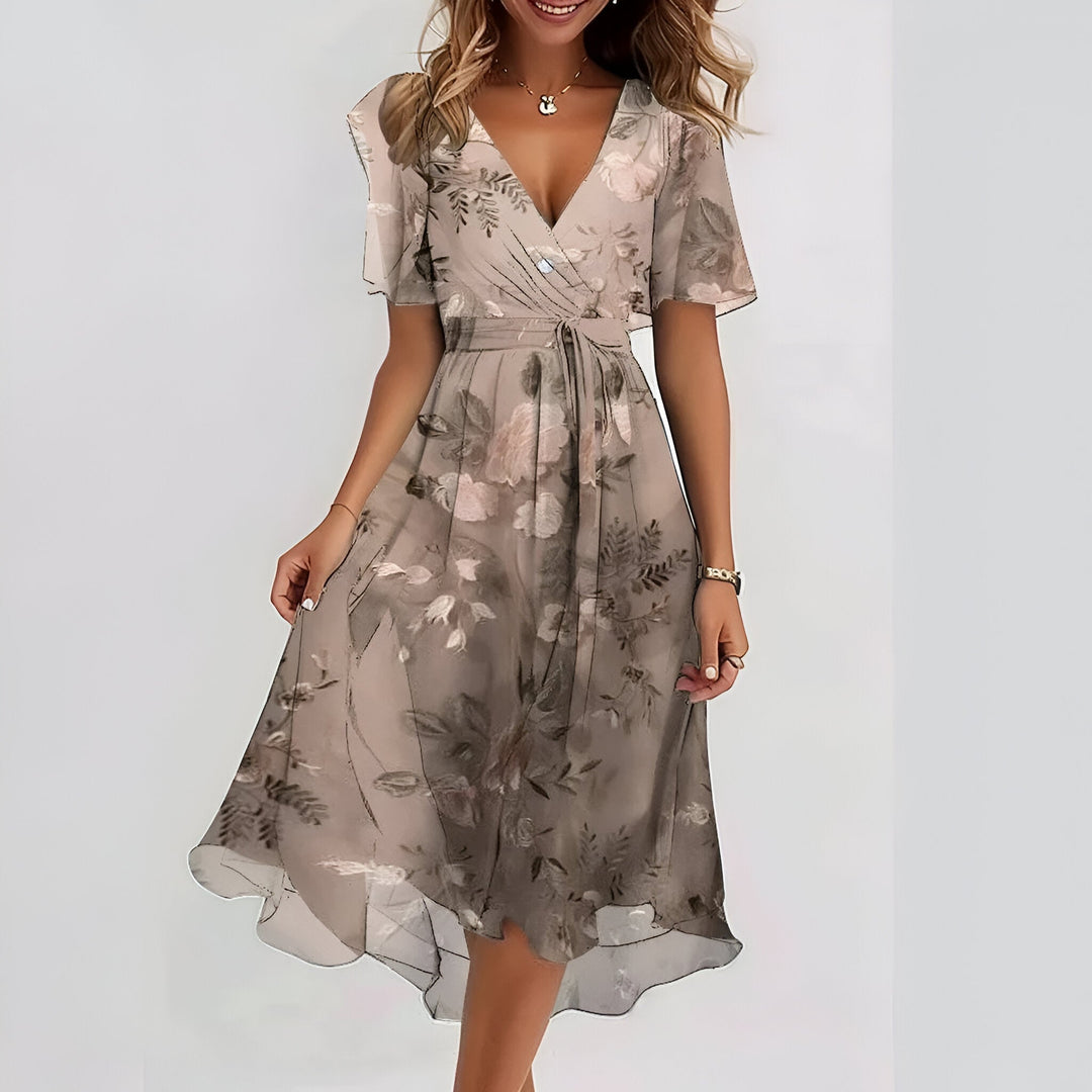 Elegantes, luftiges Kleid mit bauchbedeckendem Schnitt